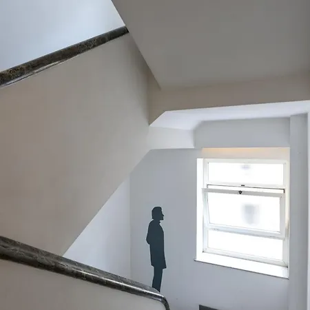 Residenza Conti Rom